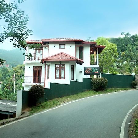Mount Mirror Resort 康提 外观 照片