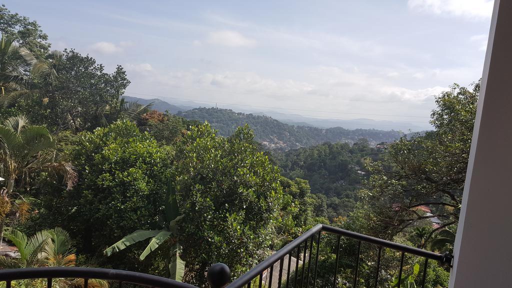 Mount Mirror Resort 康提 外观 照片