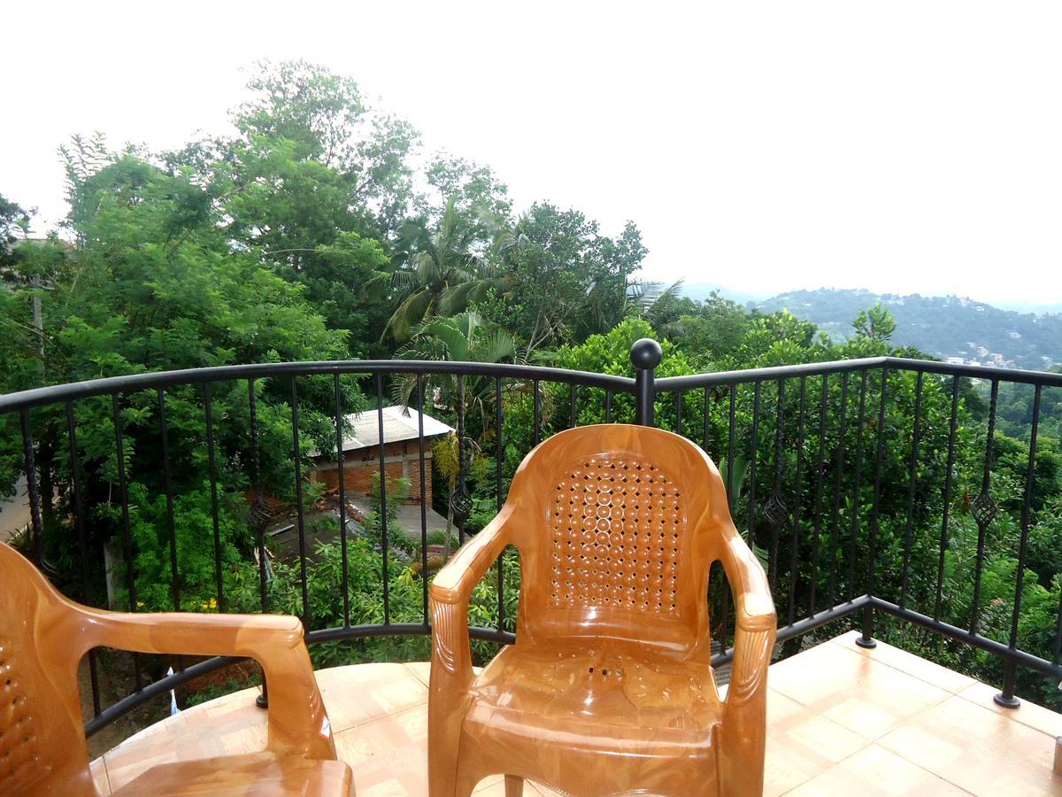 Mount Mirror Resort 康提 外观 照片